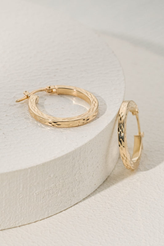 14 Ayar Kalemli İşlemeli Halka Altın Küpe