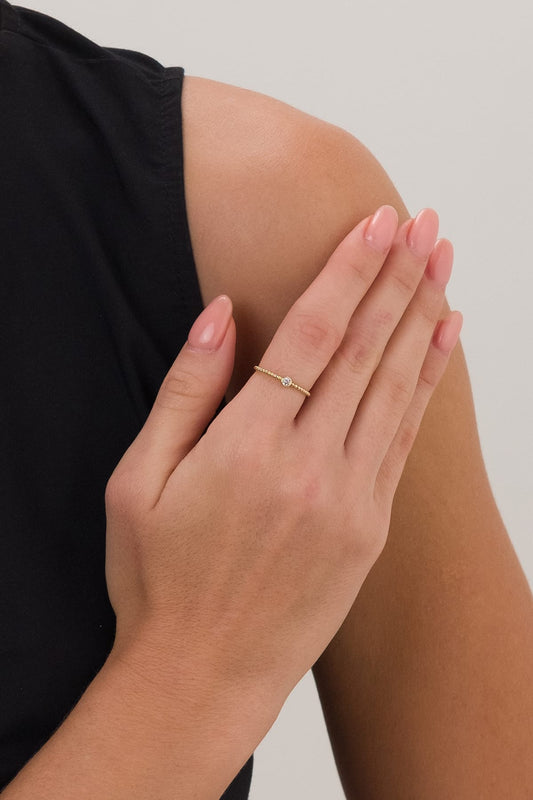 14 Ayar Tek Taşlı Desenli Çıtır Altın Yüzük