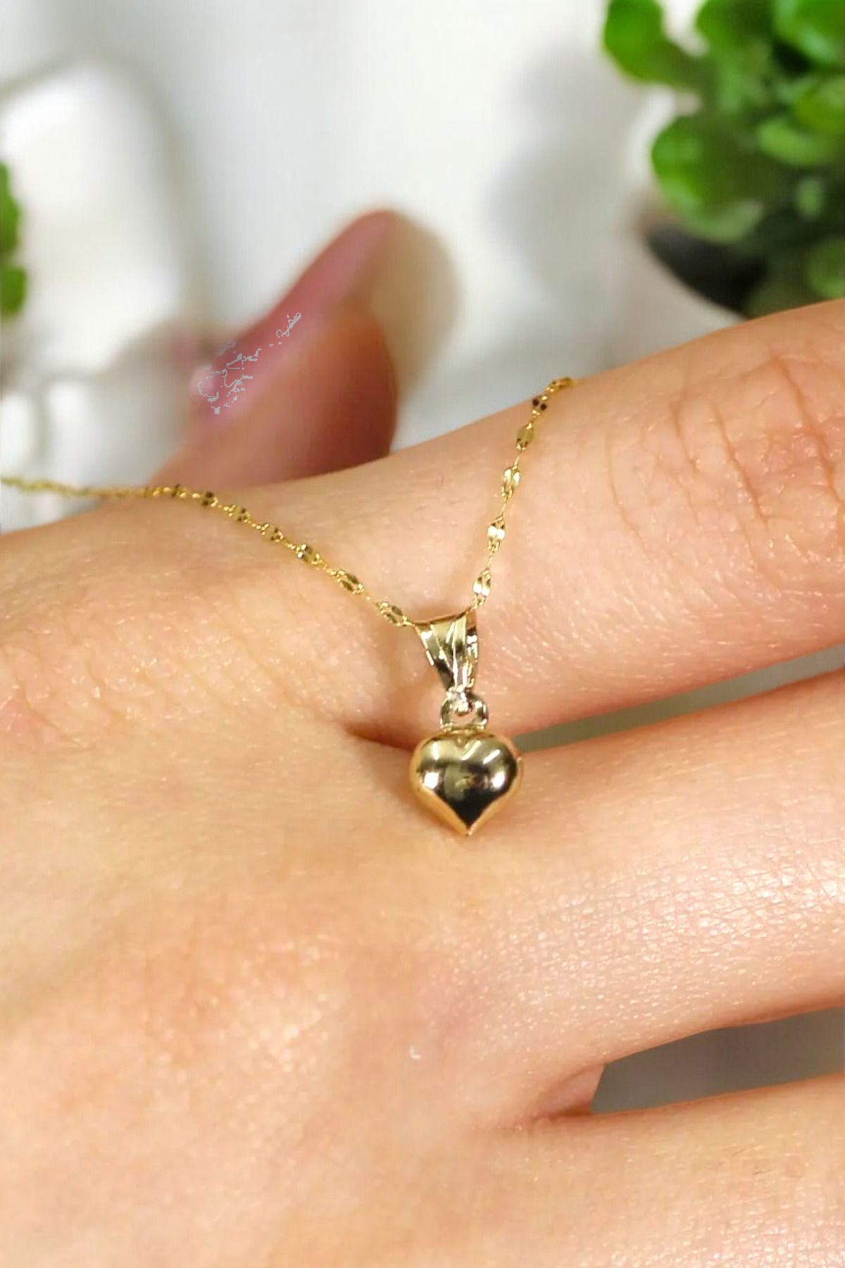 14K Gold Heart Chain Necklace
