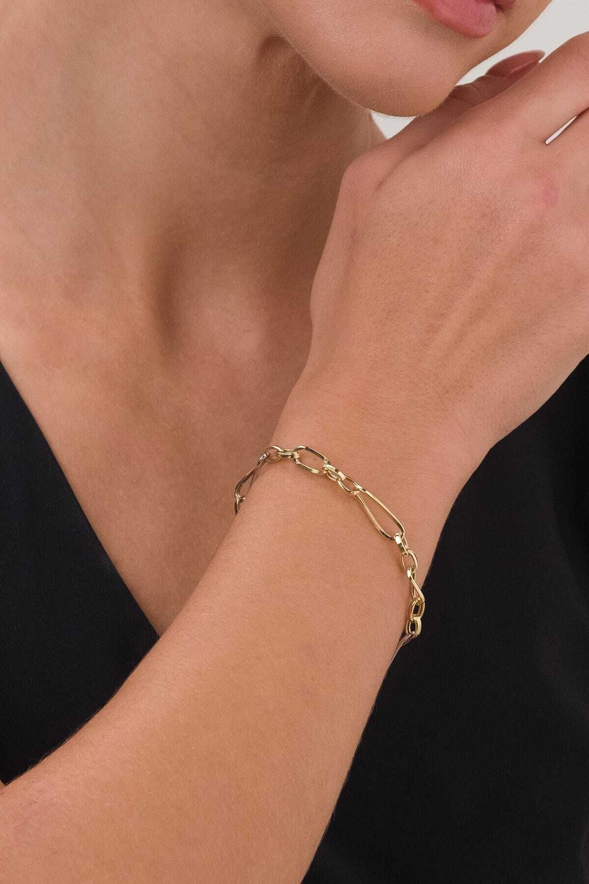 14K Gold Hallow Pars Gold Bracelet