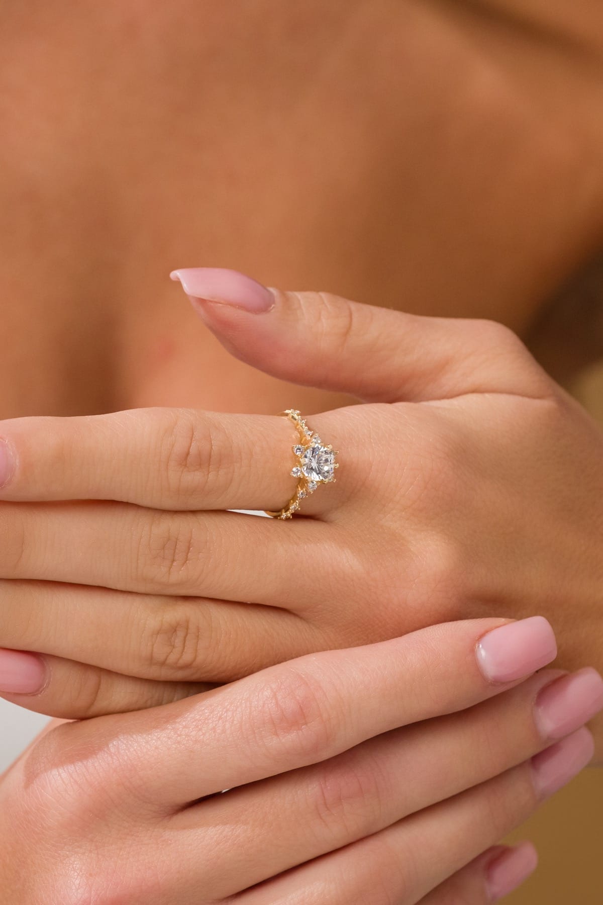 14 Ayar Lotus Çiçeği Tektaş Altın Yüzük