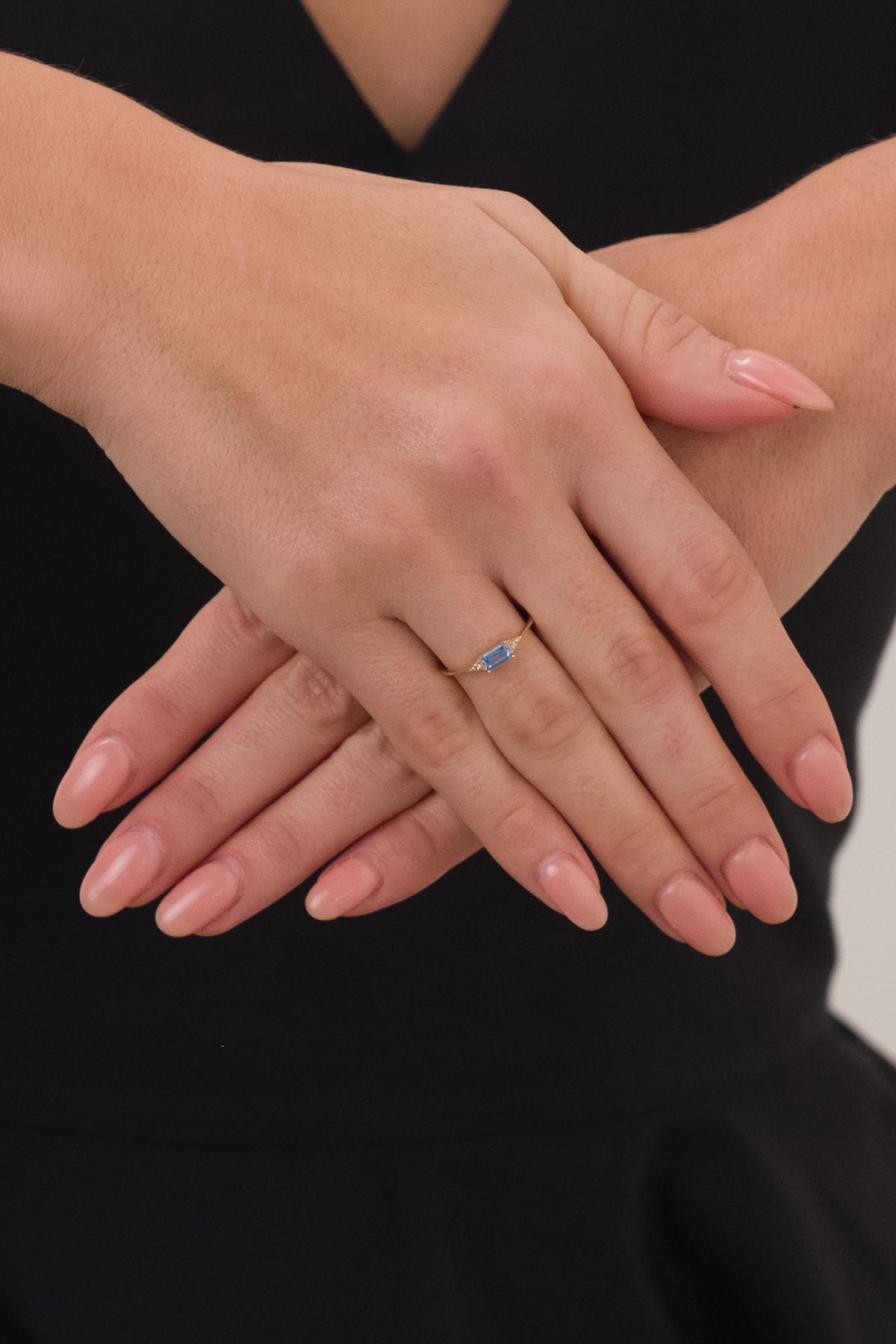 14 Ayar Mavi Çıtır Taşlı Altın Yüzük