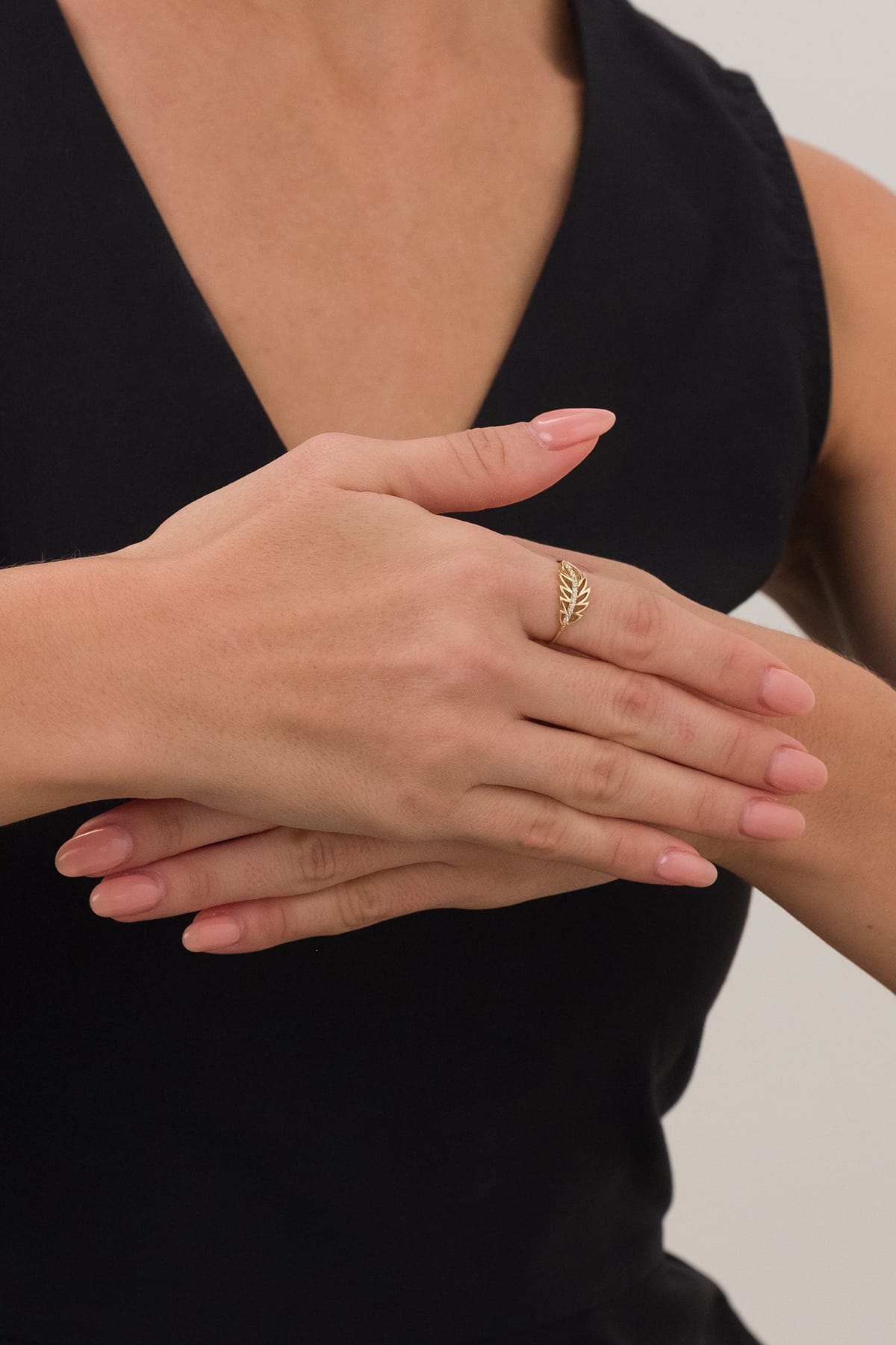 14 Ayar Kanat Tasarım Taşlı Çıtır Altın Yüzük