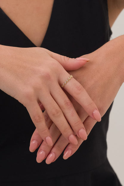 14 Ayar Sıralı Taşlı Çıtır Altın Yüzük