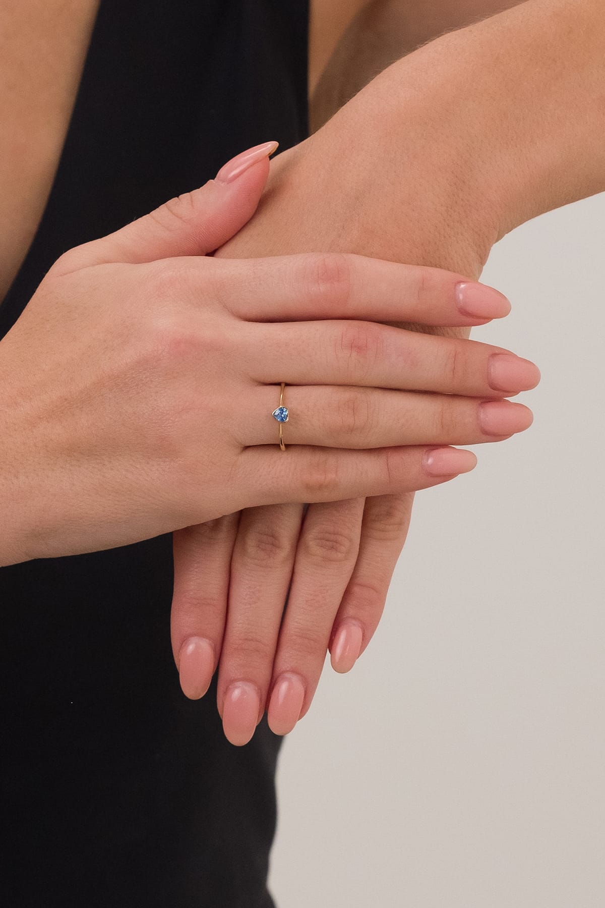 14 Ayar Mavi Taşlı Kalp Çıtır Altın Yüzük