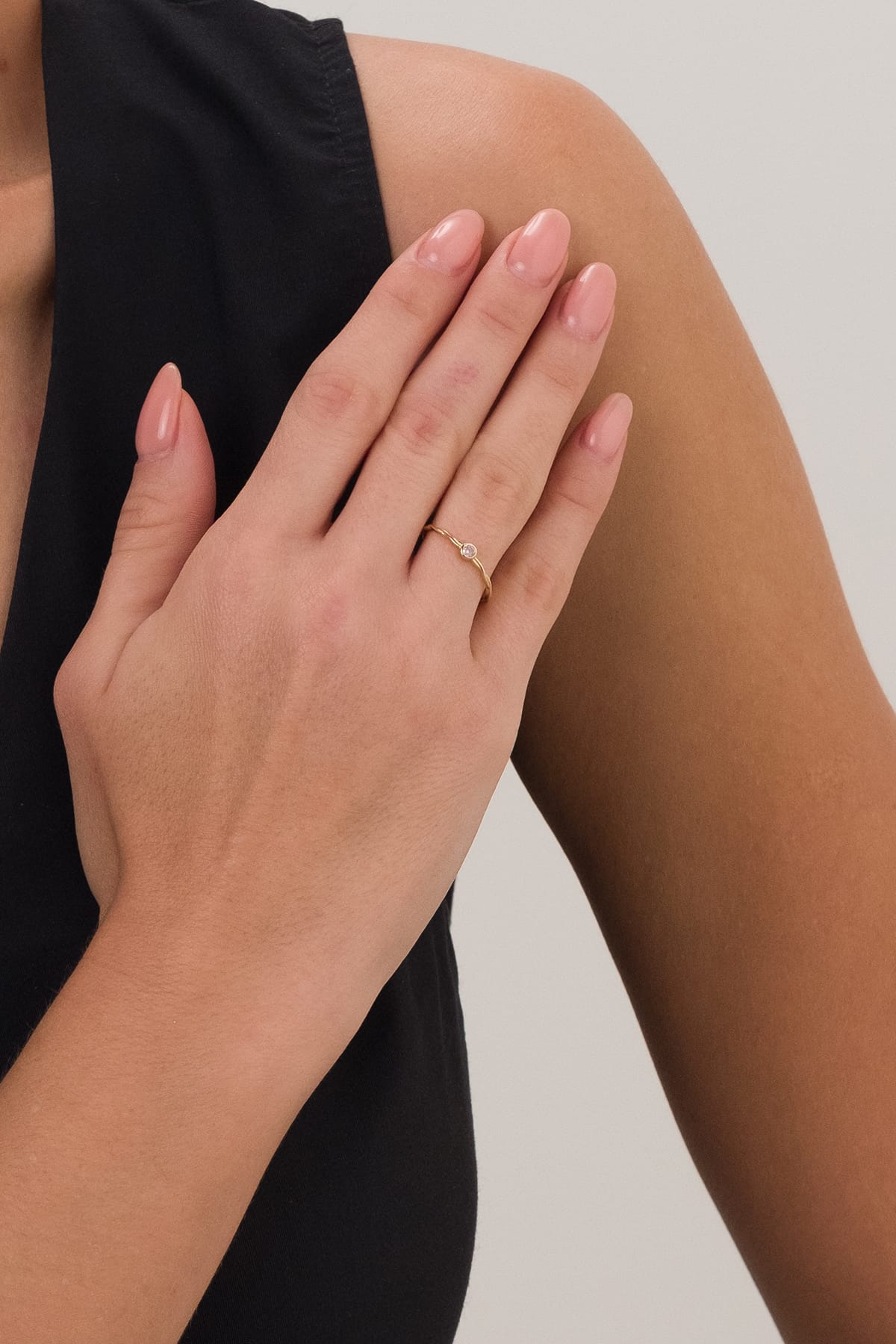 14 Ayar Burgu Pembe Taşlı Çıtır Altın Yüzük