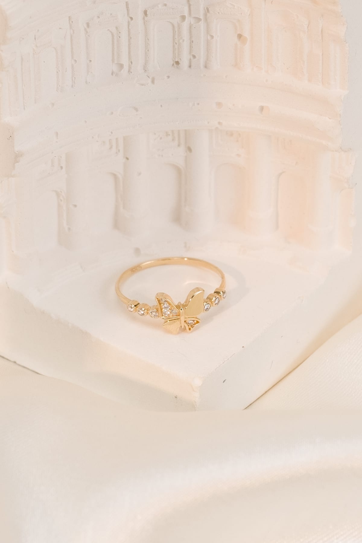 14 Ayar Kelebek Tasarım Çıtır Altın Yüzük