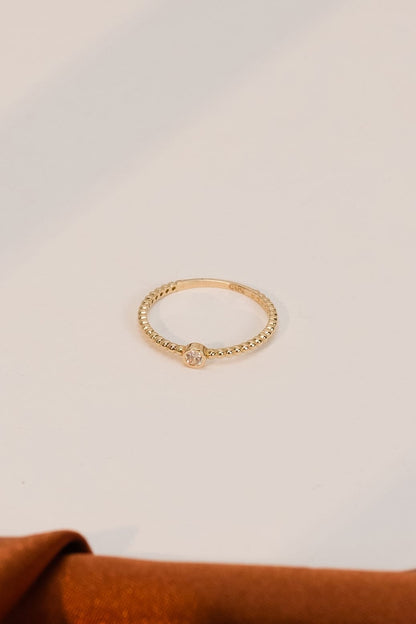 14 Ayar Tek Taşlı Desenli Çıtır Altın Yüzük