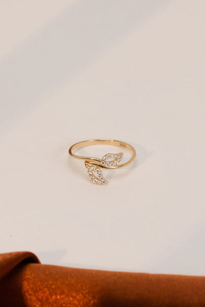 14 Ayar Melek Kanadı Tasarım Taşlı Altın Yüzük