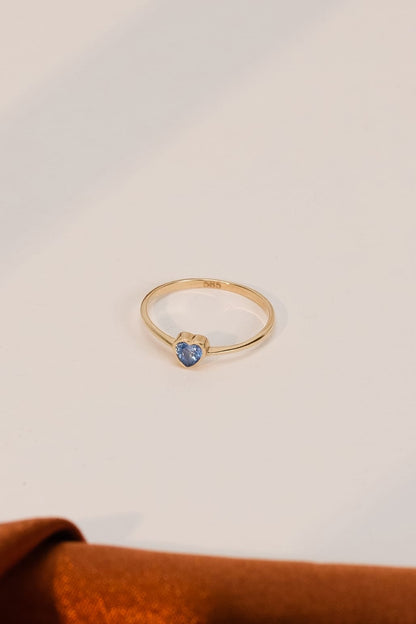 14 Ayar Mavi Taşlı Kalp Çıtır Altın Yüzük